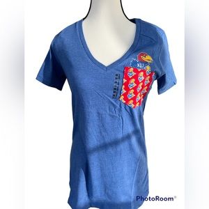 Kansas Jayhawks tee beautiful detailing on pocket KU shirt small medium …
